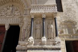 Het portaal van Saint Trophime in Arles.