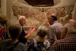 Samen voor een fresco van het Laatste Avondmaal, Vich, Diocesaan Museum.
